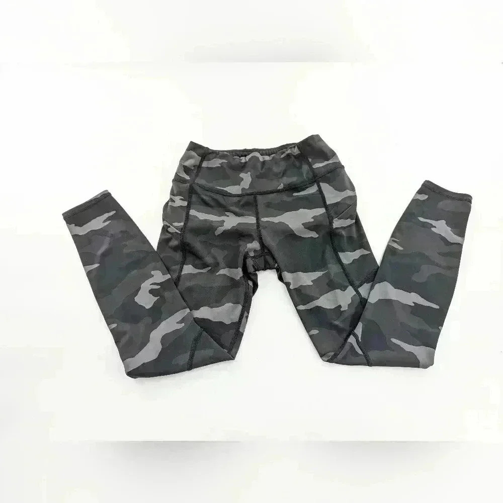 Athleta Black Gray Camo Print Cropped Leggings XS Zipper Pockets